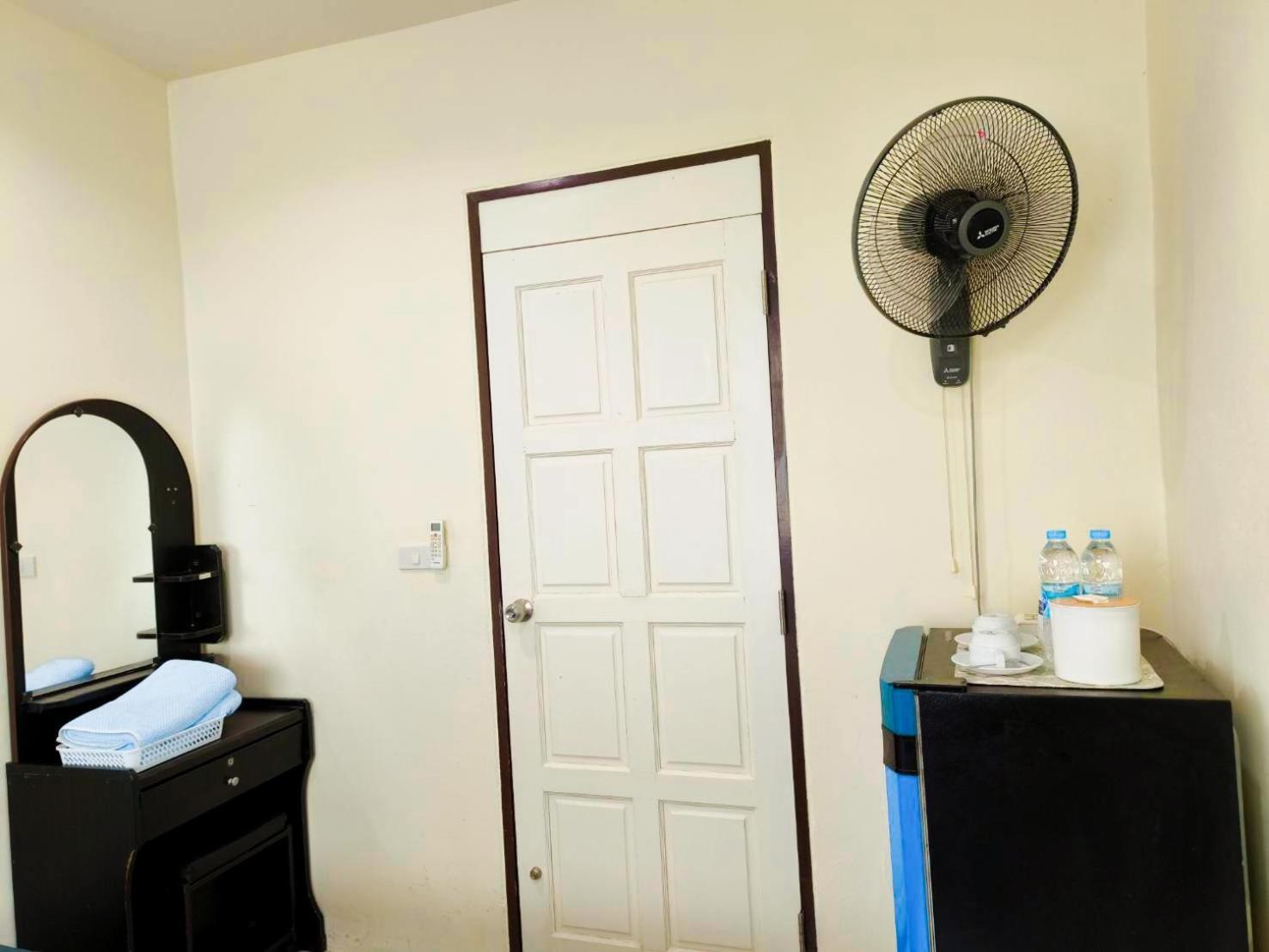 Nu Phuket Airport Resident 1 Bed and Breakfast Nai Yang Beach Exteriör bild